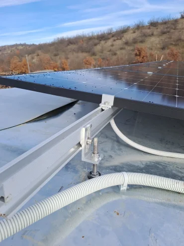 off-grid-pogled-stranichno